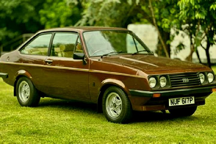 escort Chaze-Henry