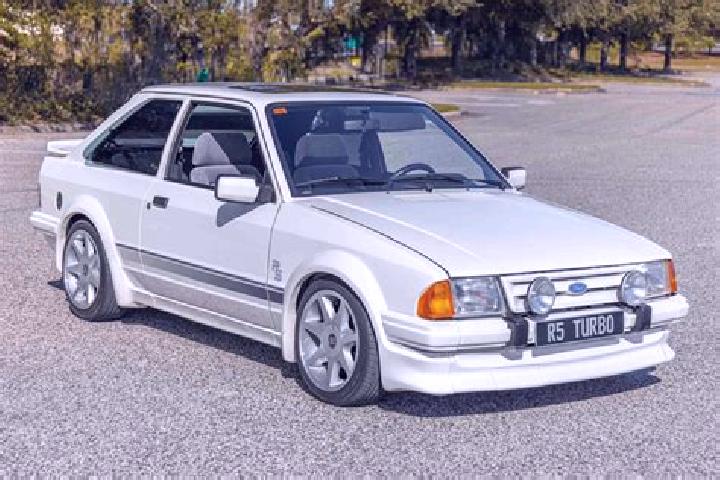 escort Chelinta