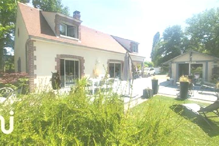 escort Chevillon-sur-Huillard