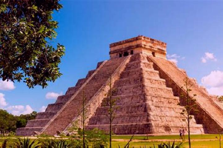 escort Chichen-Itza