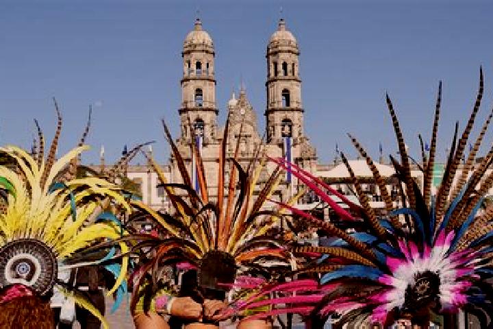 escort Cinco de Octubre