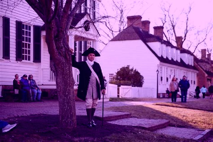 escort Colonial Park