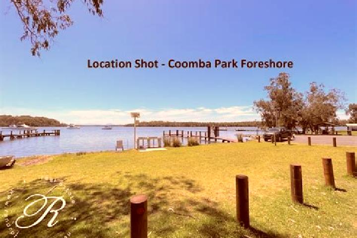 escort Coomba Park
