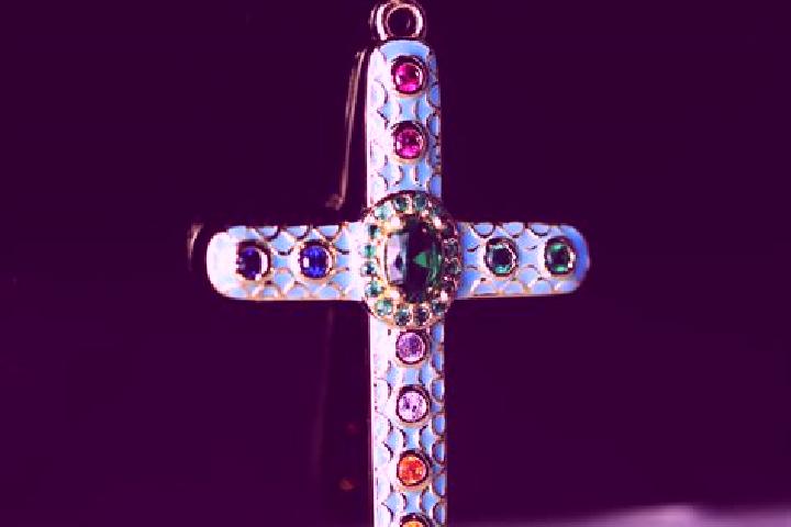 escort Croix
