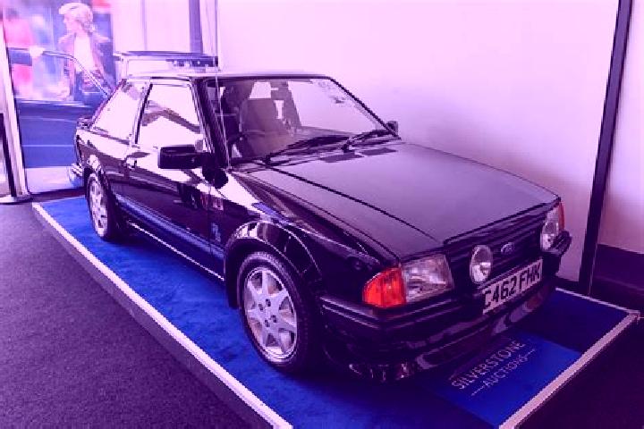 escort Crossmaglen