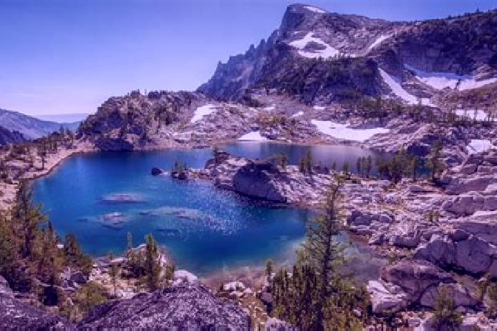 escort Crystal Lakes