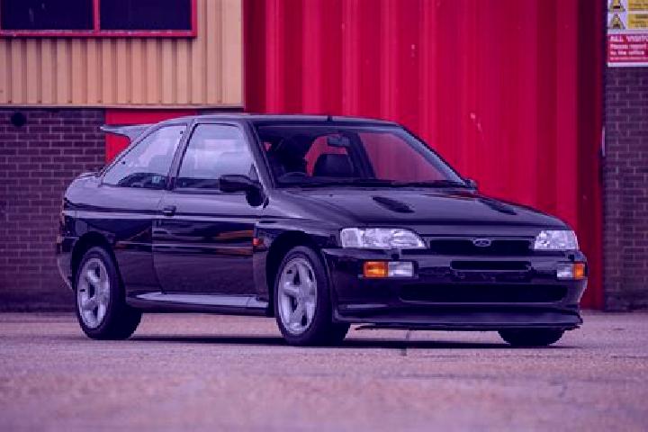 escort Cullompton
