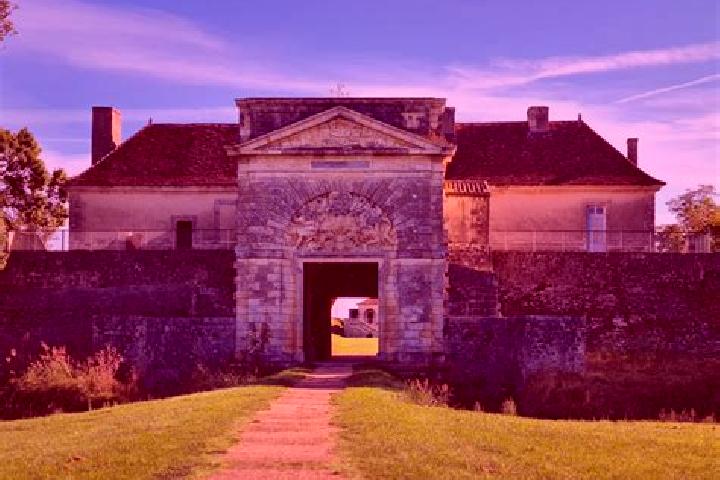 escort Cussac-Fort-Medoc