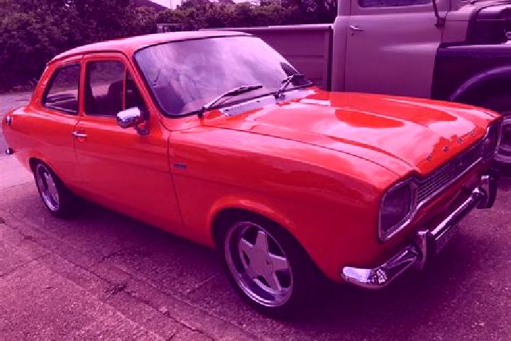 escort Deemston