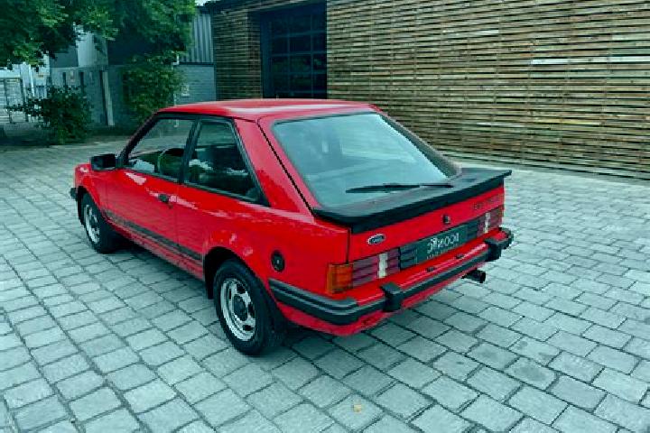 escort Dikou