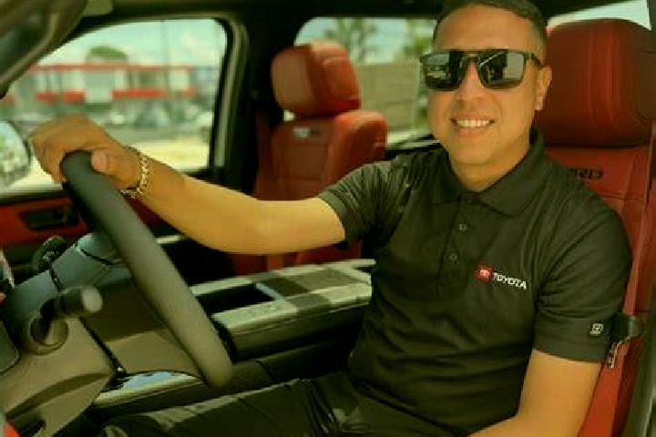 escort Domingo Garcia
