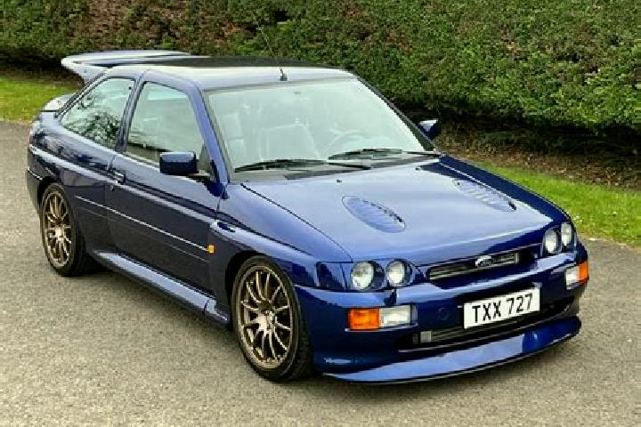 escort Effraya