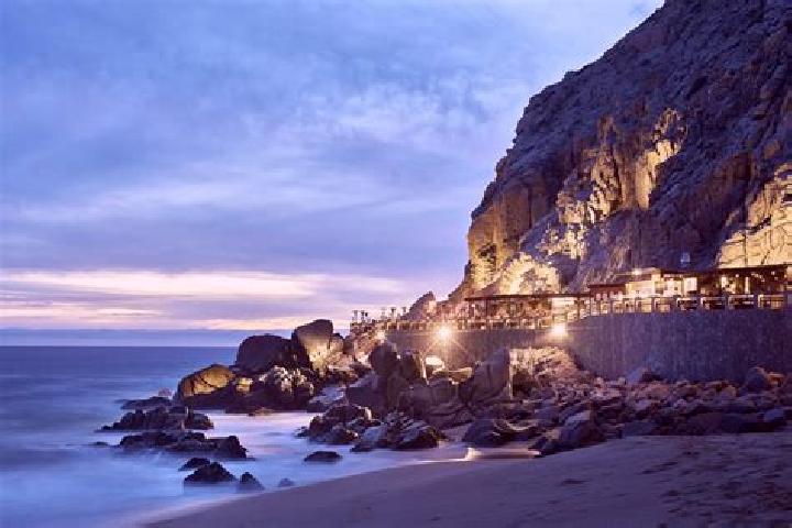 escort El Farallon