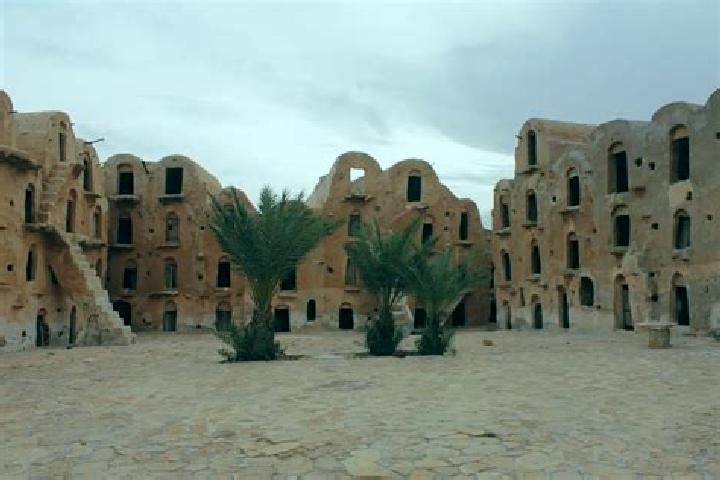 escort El Ksar