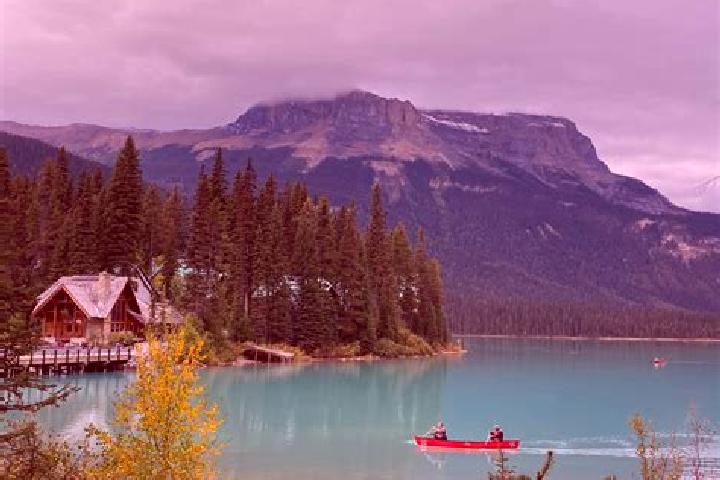 escort Emerald Lakes