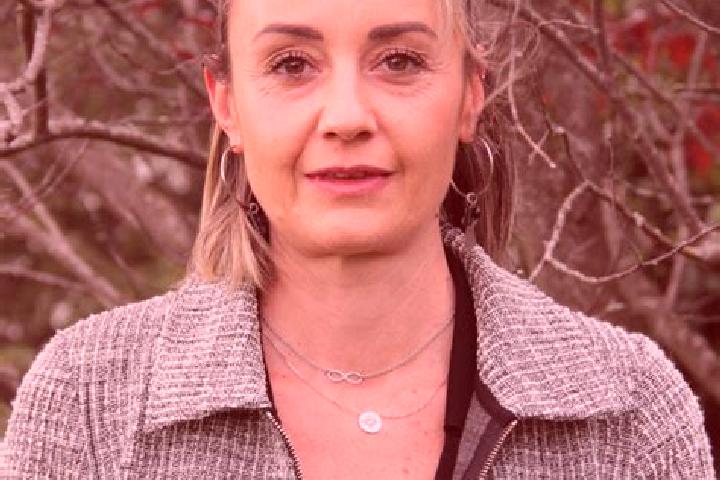 escort Essertines-en-Chatelneuf