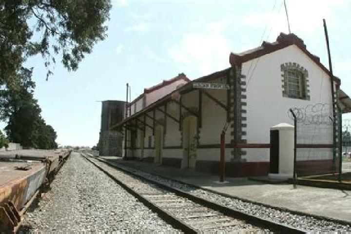 escort Estacion Jacuaro (Colonia la Reunion)