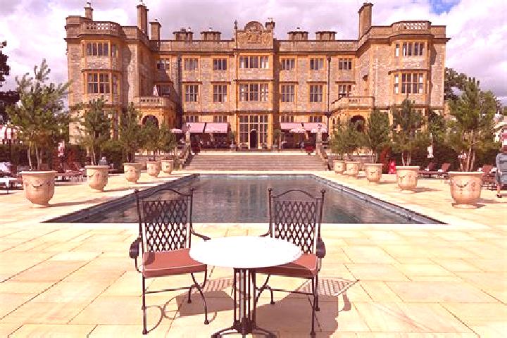 escort Estell Manor