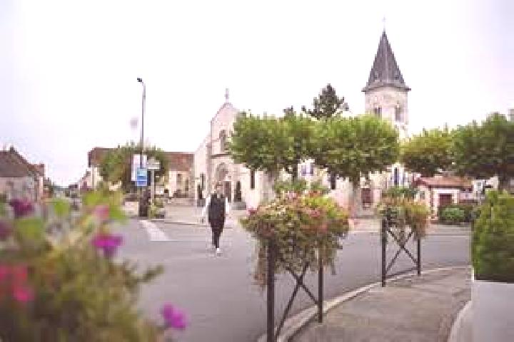 escort Etroussat