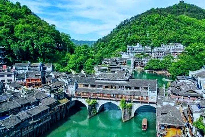 escort Fenghuangshan