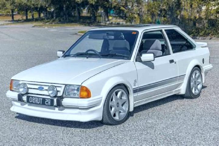escort Ficheux