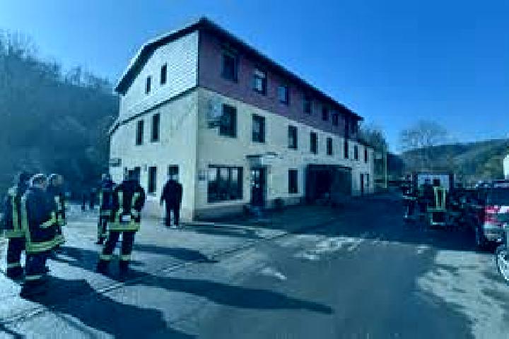 escort Fischbach-Oberraden