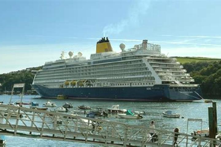 escort Fowey