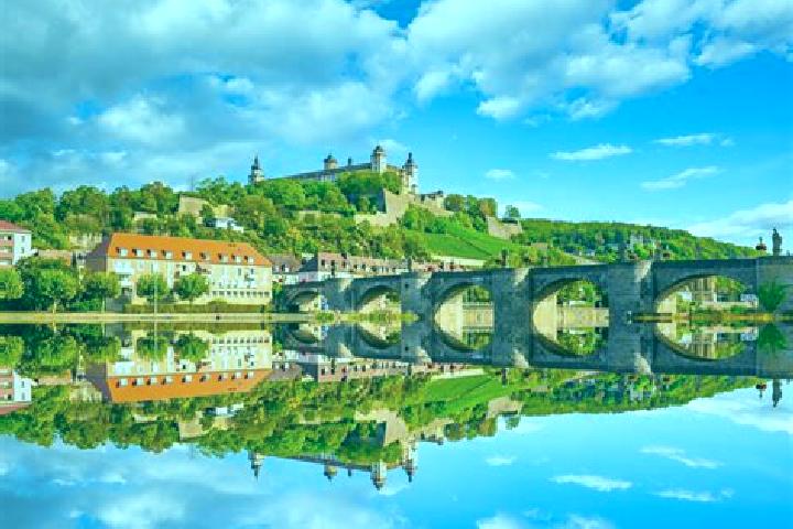 escort Freiberg am Neckar
