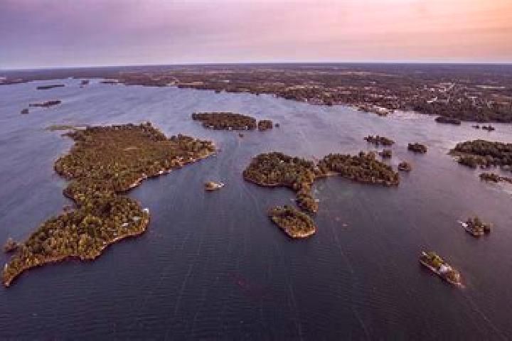 escort Gananoque
