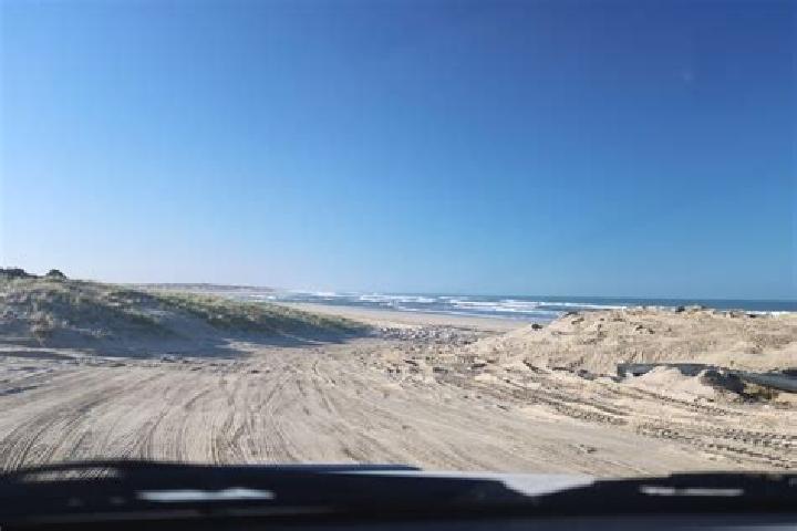 escort Goolwa Beach