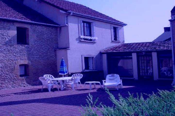 escort Graye-sur-Mer