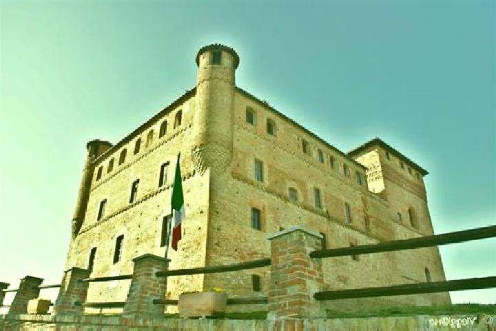 escort Grinzane Cavour