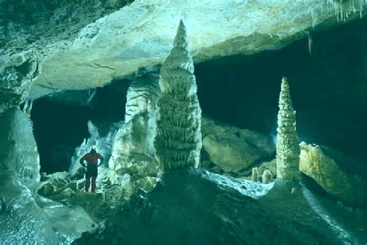 escort Grotte