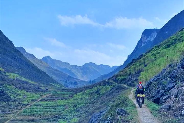 escort Ha Giang