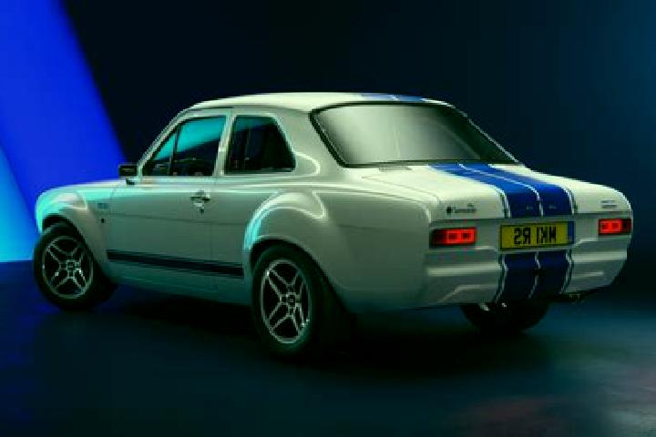 escort Halsbrucke
