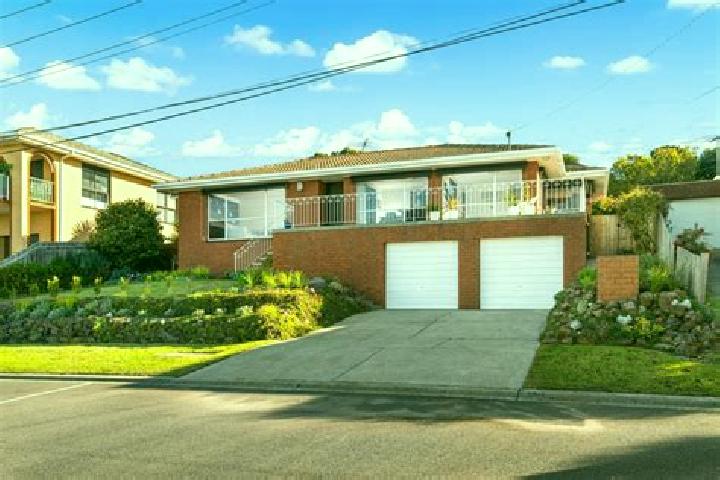 escort Hamlyn Heights