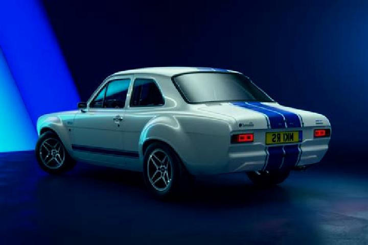 escort Harefield