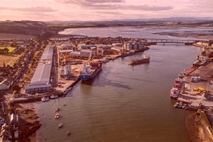 escort Harwich Port
