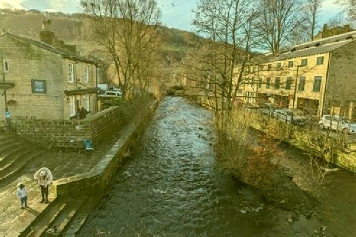 escort Hebden Bridge