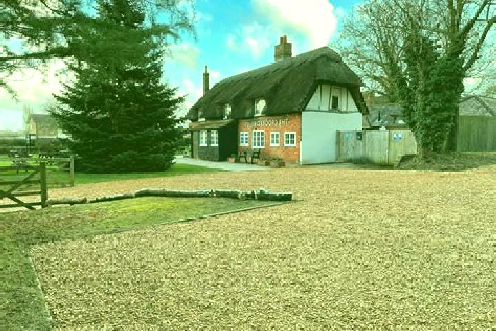 escort Hemingford Abbots