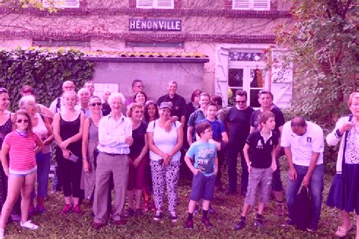 escort Henonville