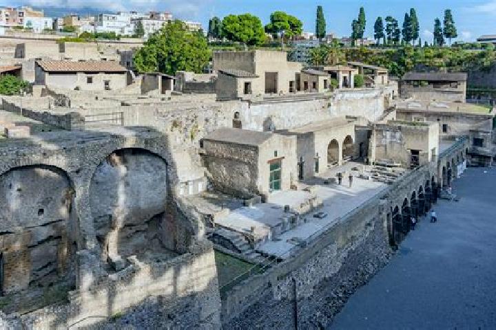 escort Herculaneum