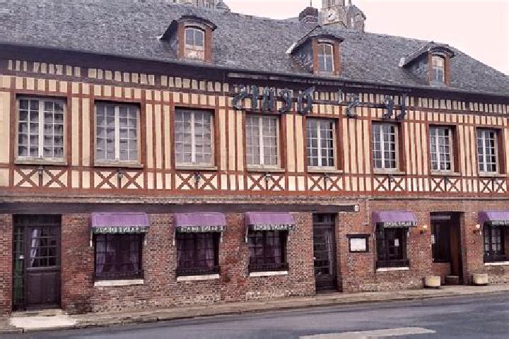 escort Hericourt-en-Caux