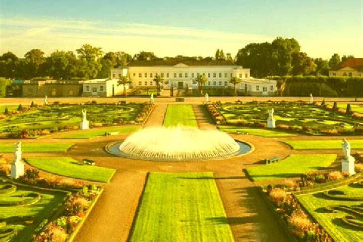 escort Herrenhausen