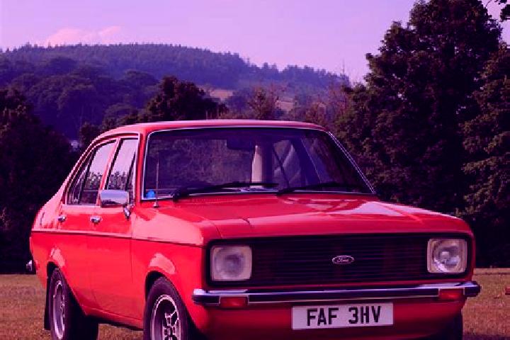 escort Hollywell
