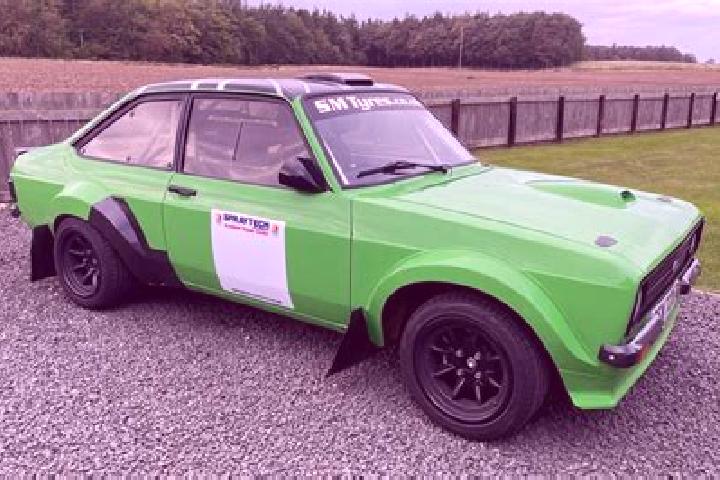 escort Holywell Green