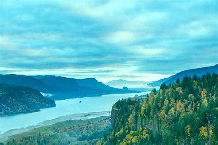 escort Hood River