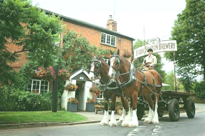 escort Hook Norton