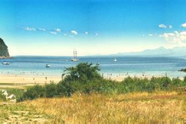 escort Hornby Island