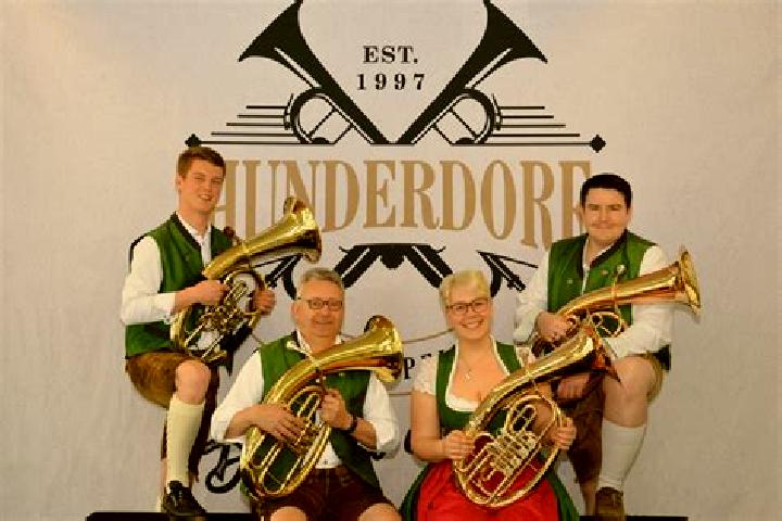 escort Hunderdorf